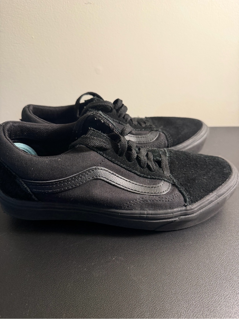Vans Kids Black Low-Top Skate Sneakers
